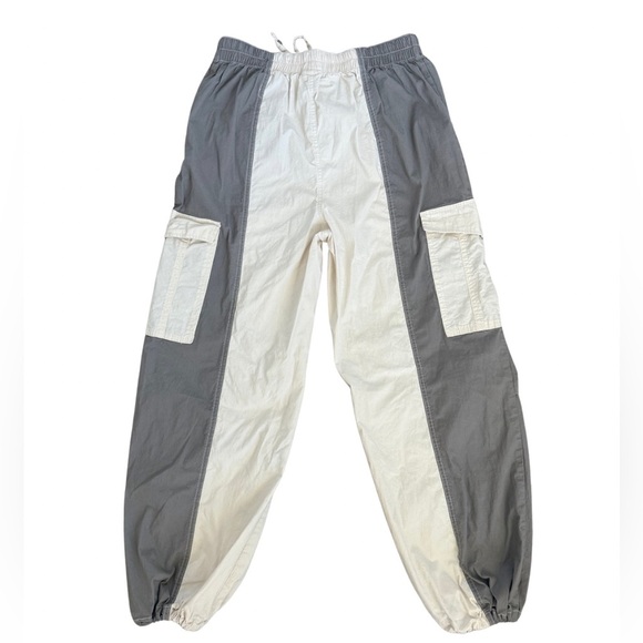 Happily Grey Cargo Colorblock Pants | Large 🔥CLEAR THE CLOSET - Picture 2 of 5